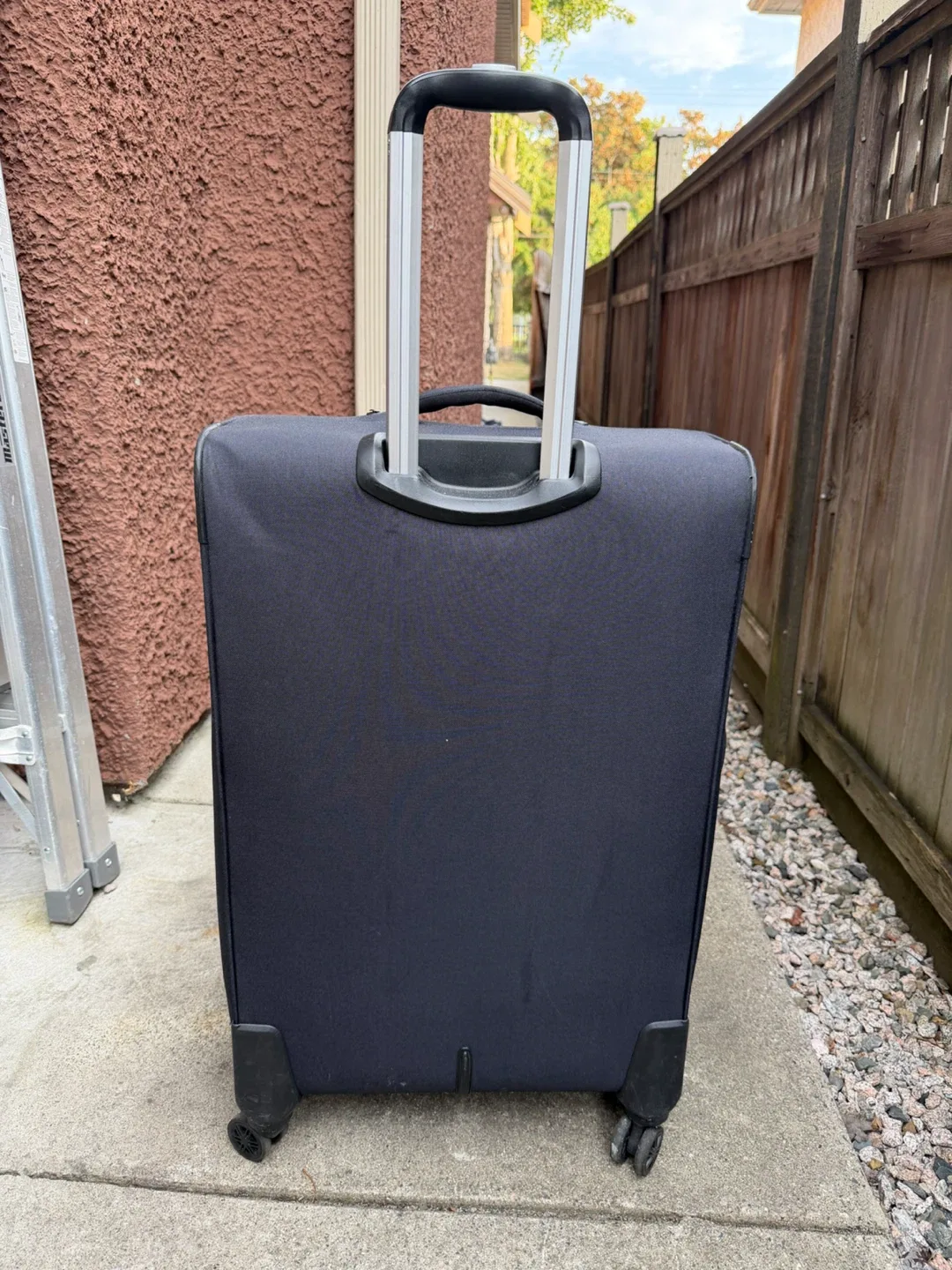 Hallmark Suitcase - photo 3