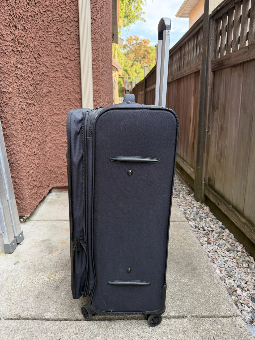 Hallmark Suitcase - photo 4