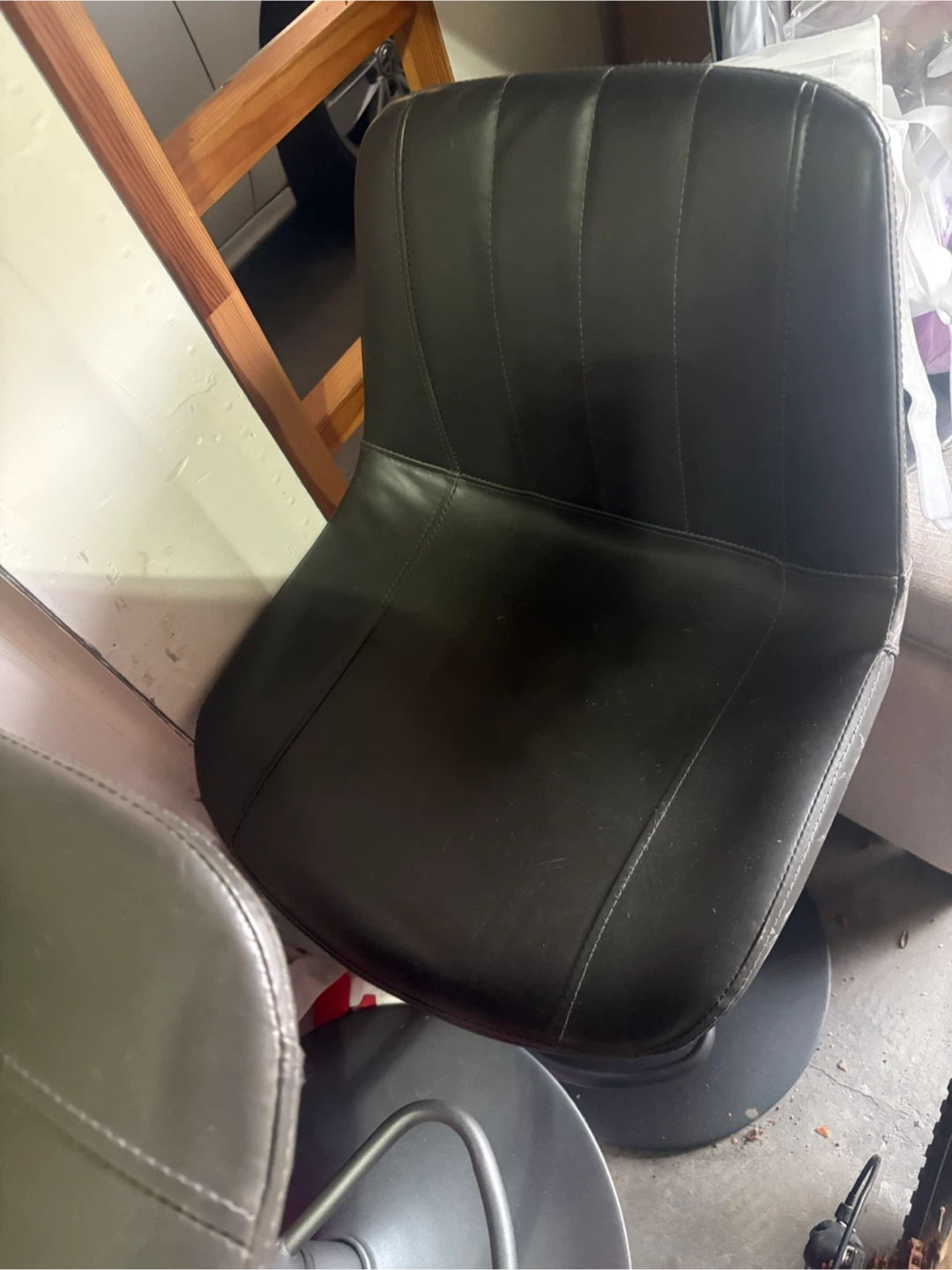Black Faux Leather Office Chair - photo 2