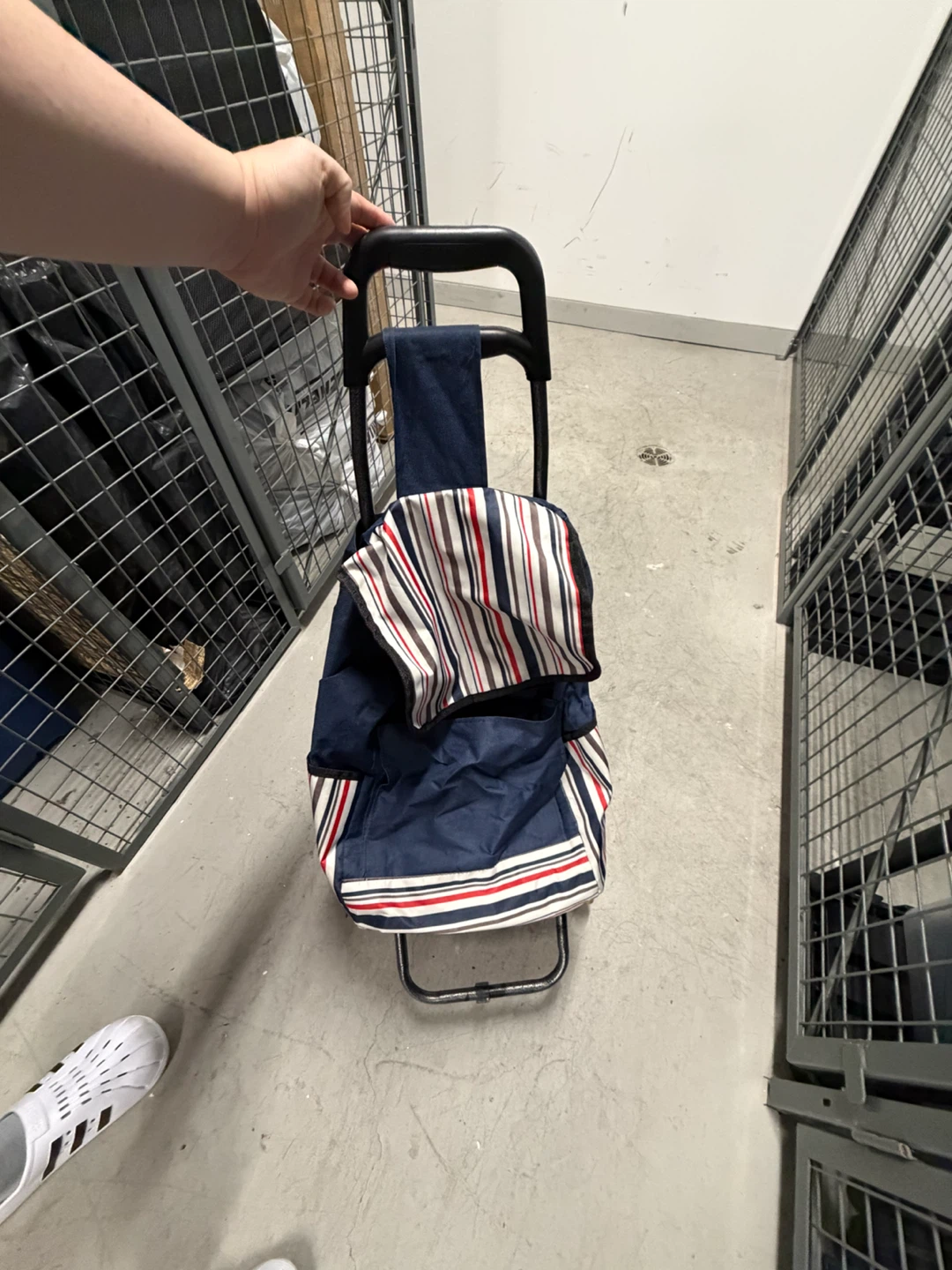 Shopping Cart with 6 Wheels