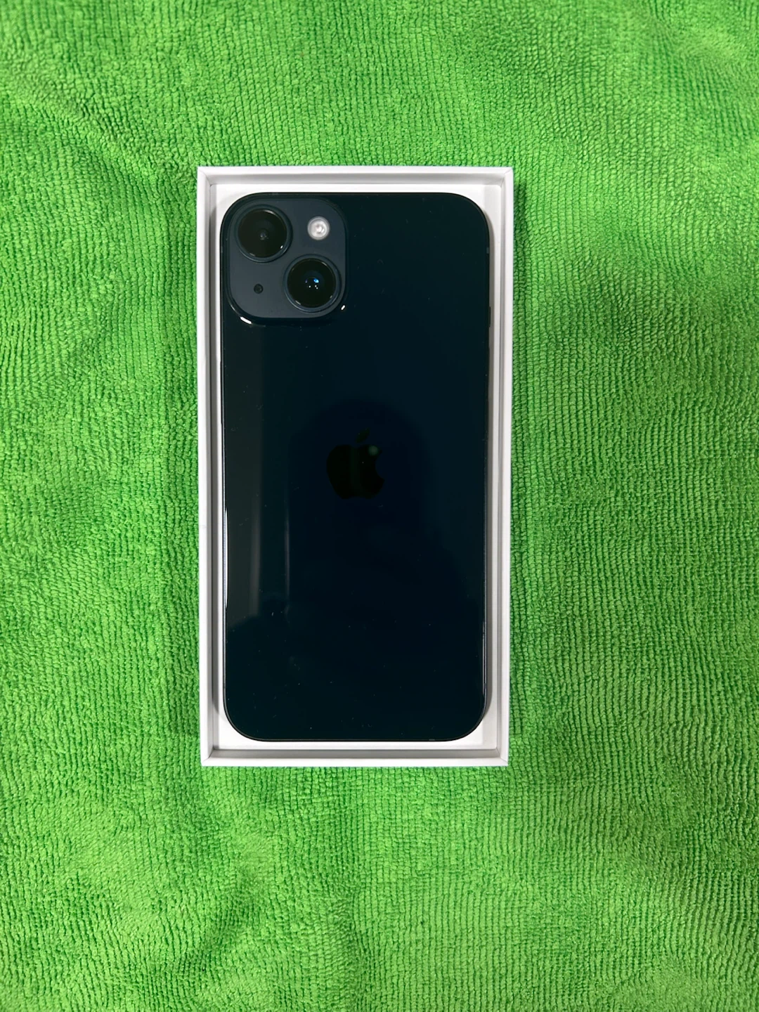 iPhone 14 - photo 2
