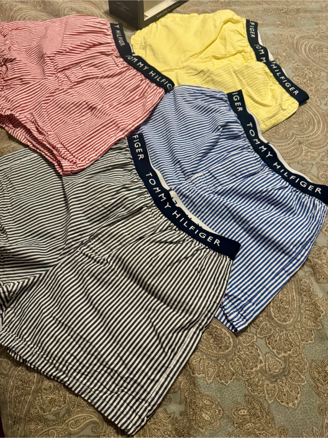 New Tommy Hilfiger Men's Cotton Boxer Small (4 Pack) - photo 2