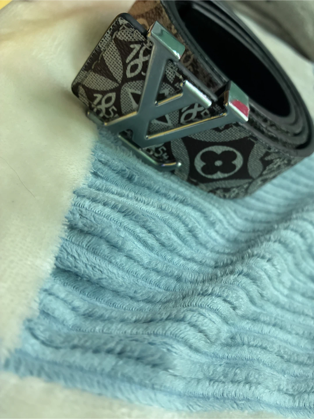 Louis Vuitton Belt with Box