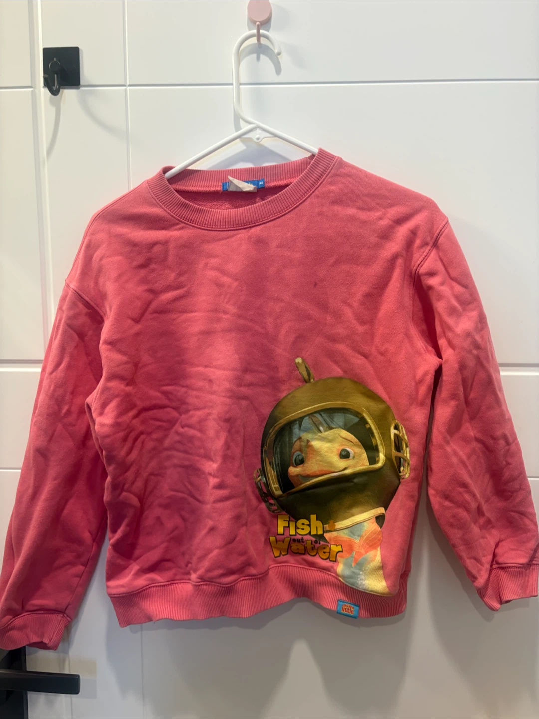 Pink "Fish & Water" Graphic Sweatshirt