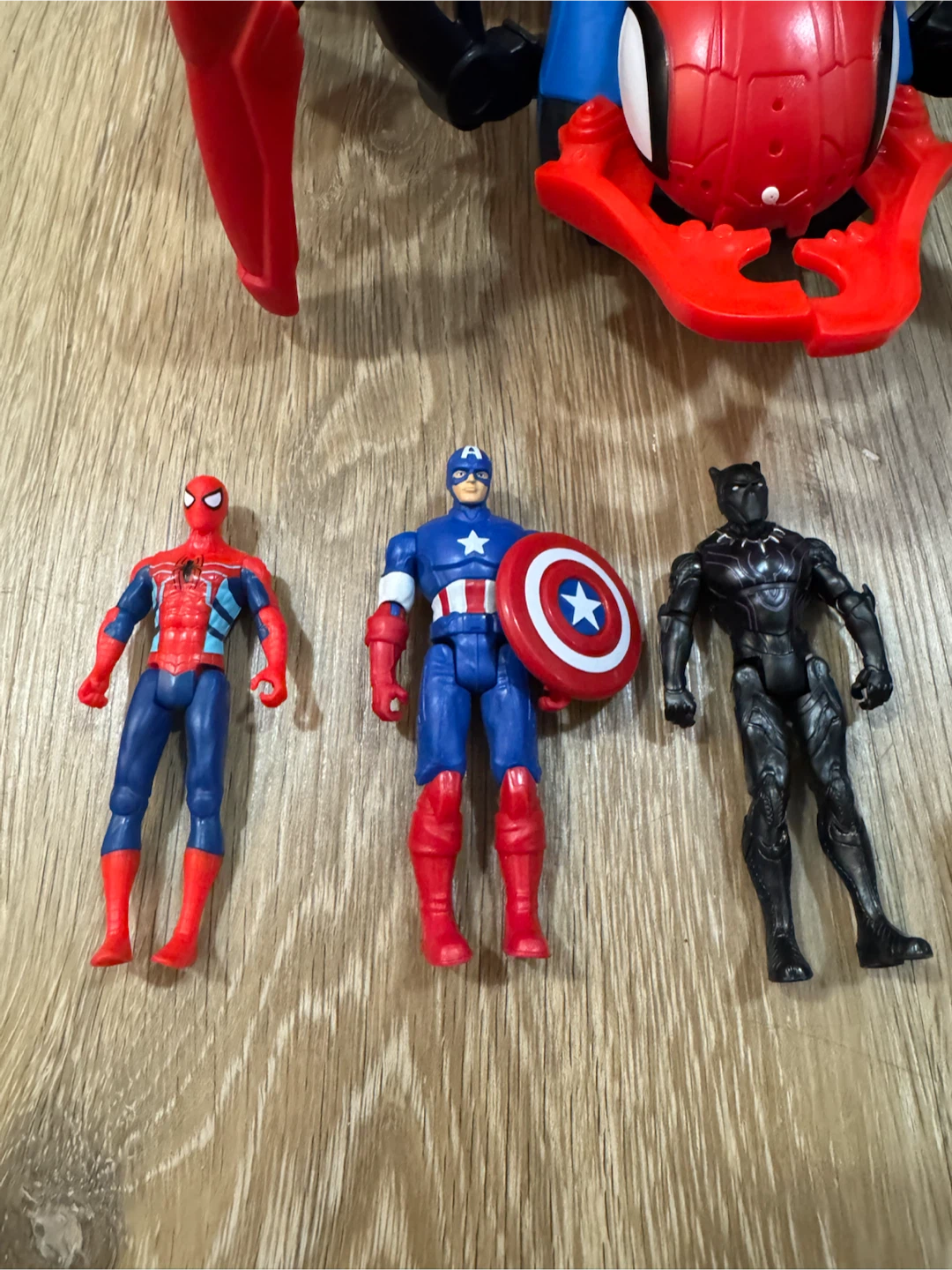 Marvel Spider-Man Captain America Black Panther with Vehicles - photo 3