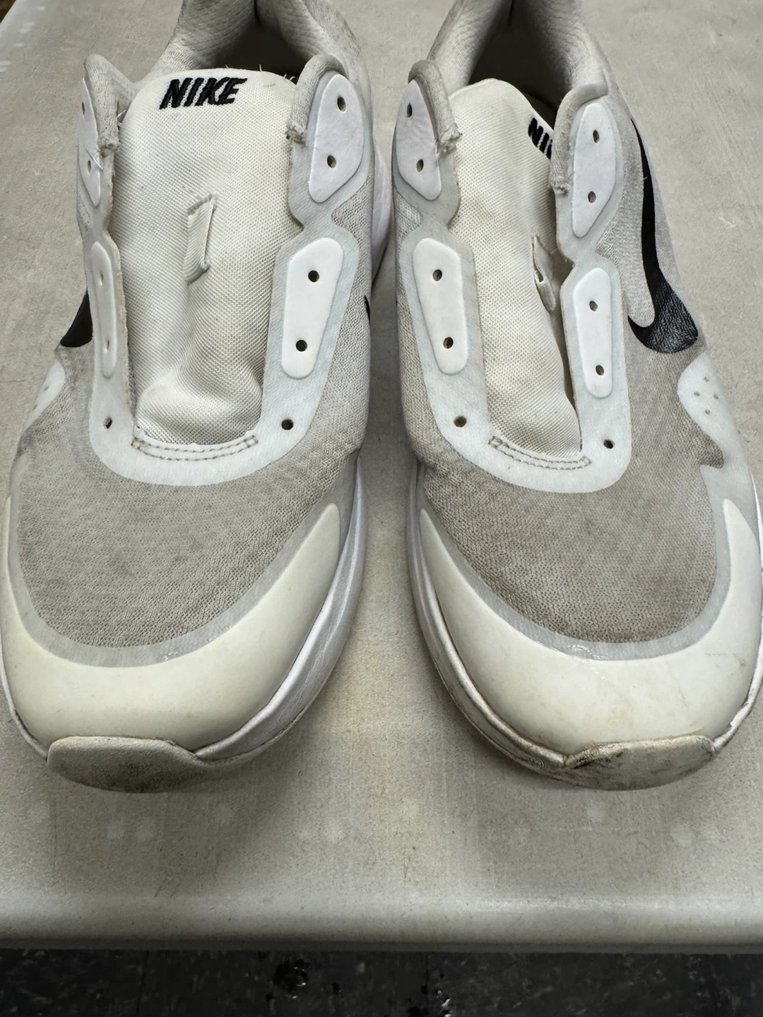 Nike Athletic Shoes Size 11 - photo 2