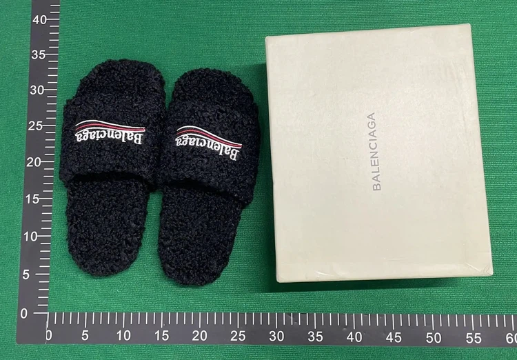 Balenciaga fur slides - photo 2