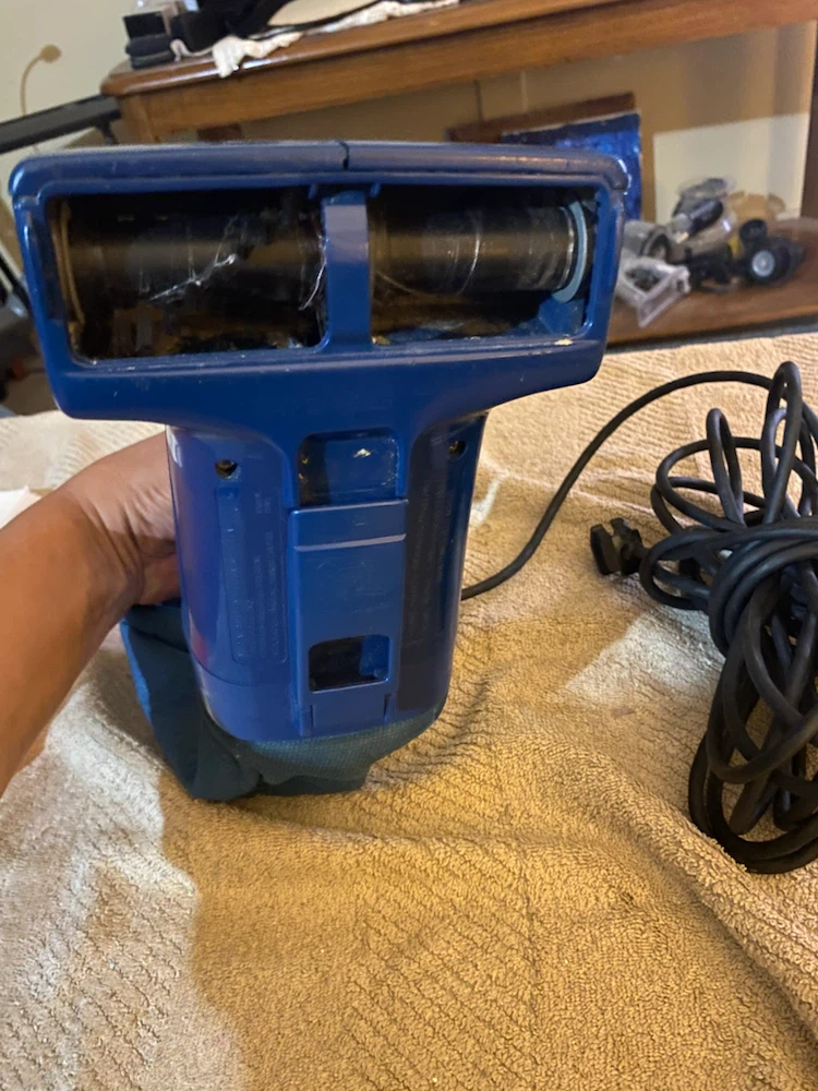 Black & Decker Dirtbuster Handheld Vacuum - photo 3