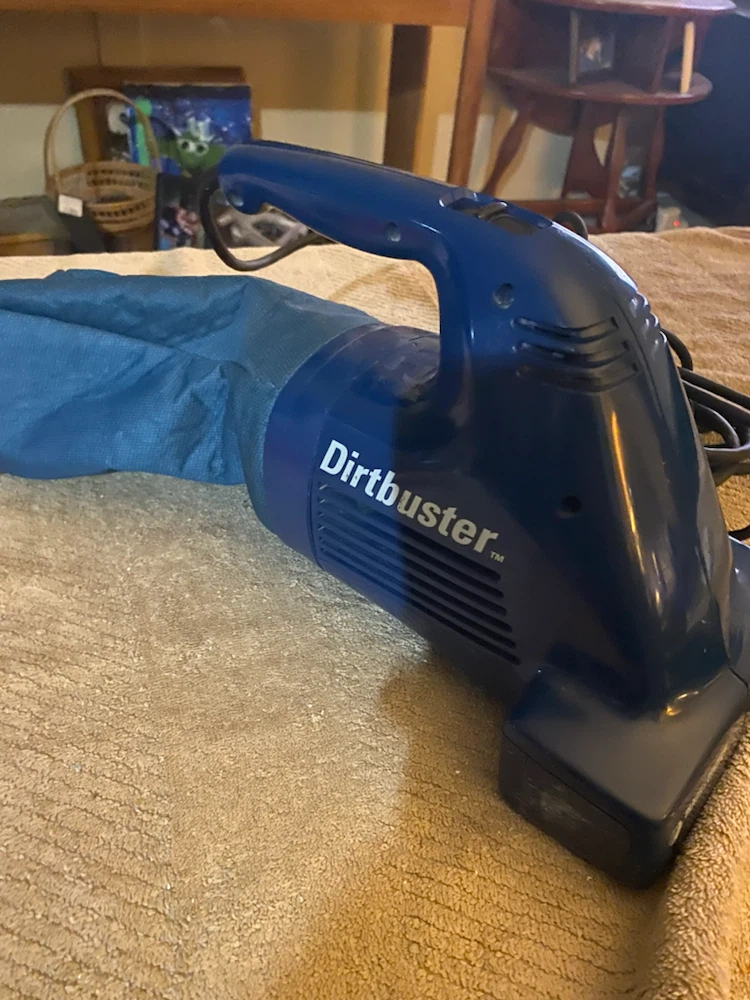 Black & Decker Dirtbuster Handheld Vacuum - photo 4