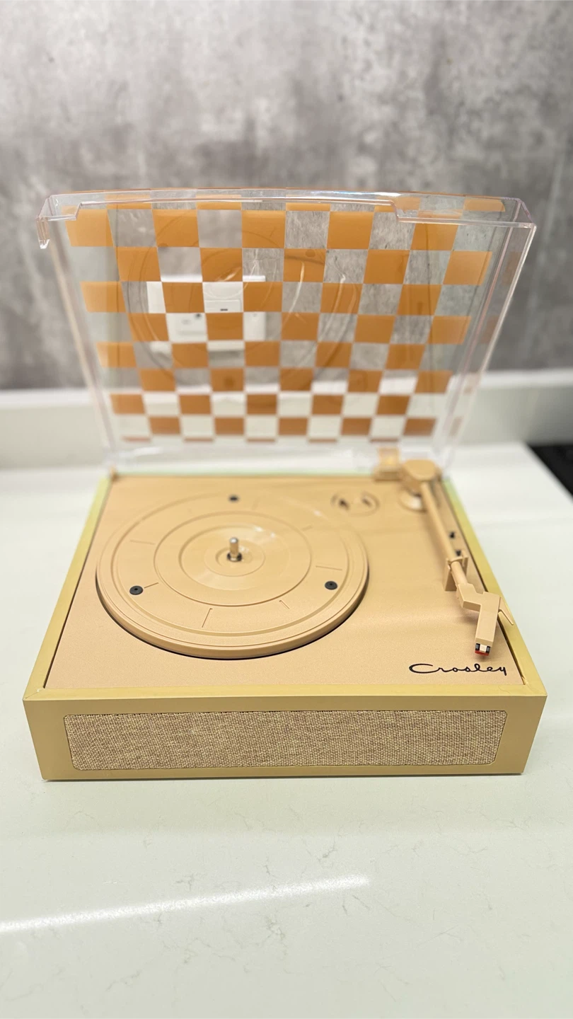 Crosley UO Exclusive Checkered Ryder Turntable - photo 5