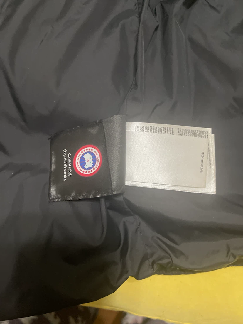 Canada Goose Black Puffer Vest - photo 5