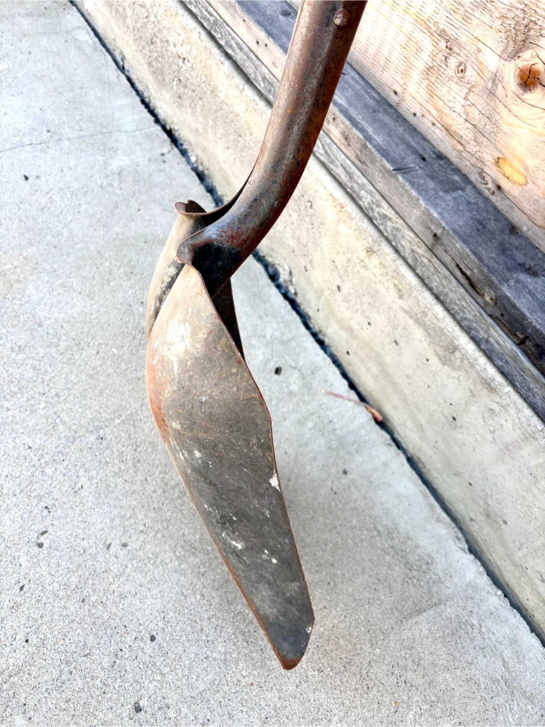 Vintage Heavy Duty Heat Treated Spade Shovel Tool - photo 5