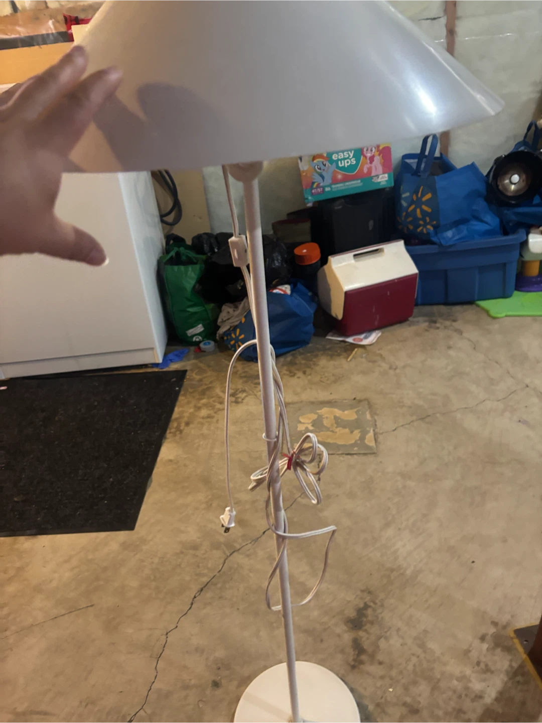 White Floor Lamp - photo 3