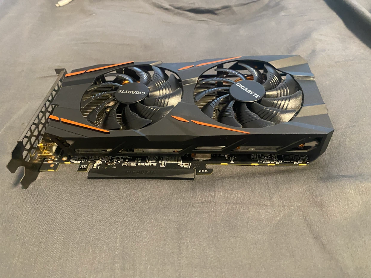 GIGABYTE AMD Radeon RX570 GPU (4GB)