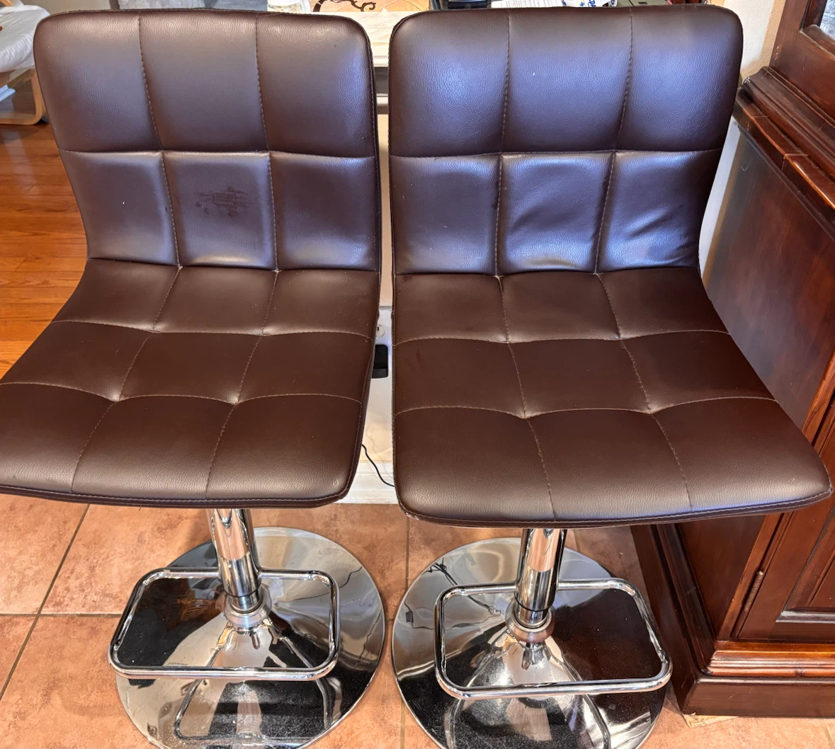 Set of 2 Adjustable Bar Stools - photo 2