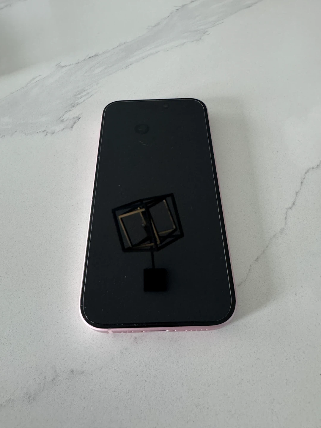 iPhone 15 - photo 3