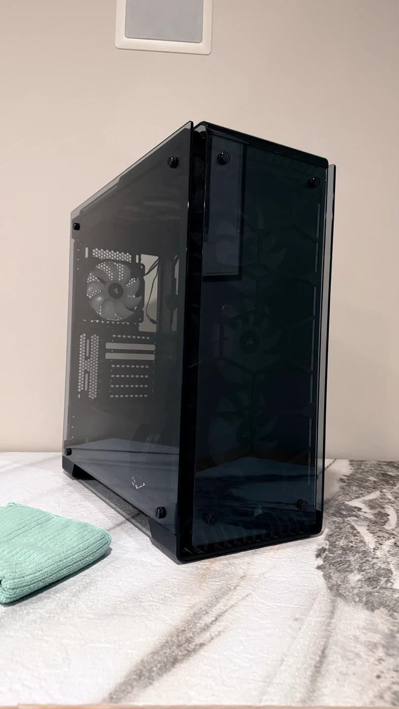 Corsair Crystal 570X ATX Case + EVGA 750W Gold PSU