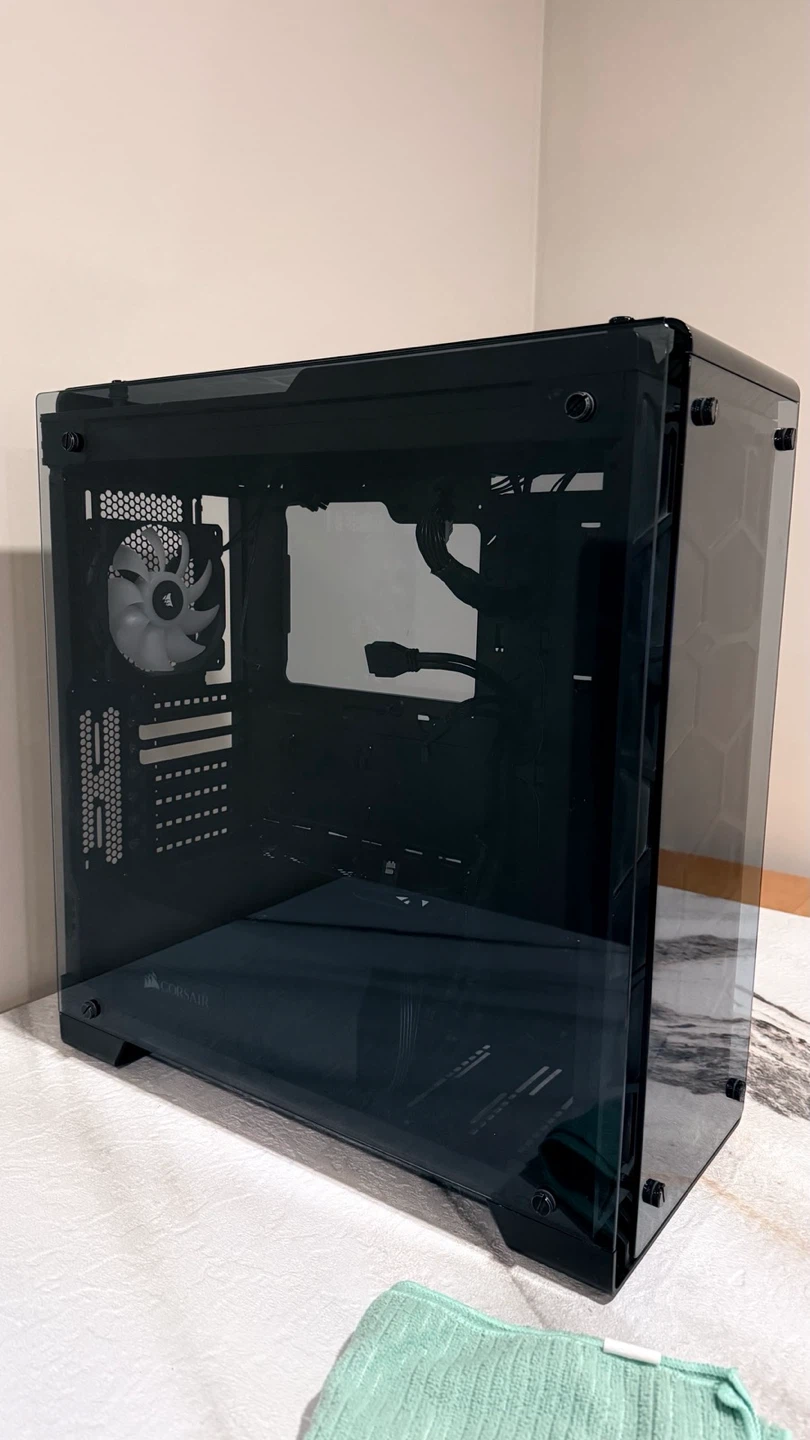 Corsair Crystal 570X ATX Case + EVGA 750W Gold PSU - photo 2