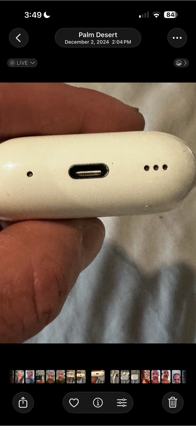 Apple AirPods Pro 2  (right earbud) - photo 2