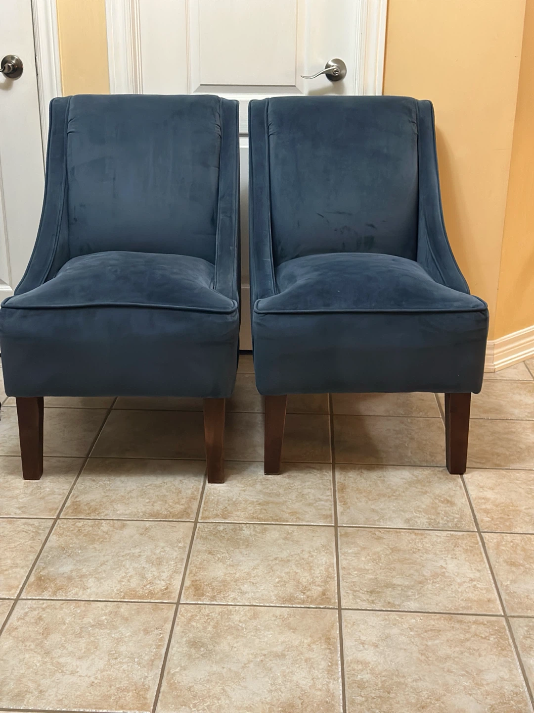 Accent Valvet  chairs