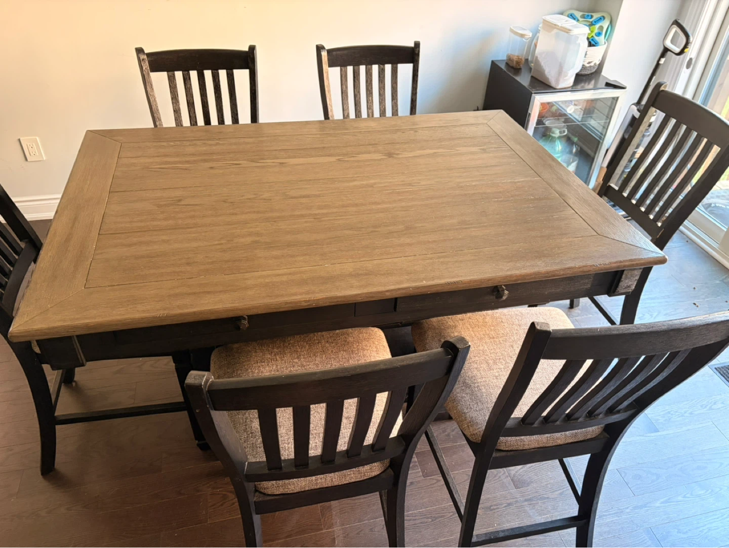 Dining Table and Chairs Set