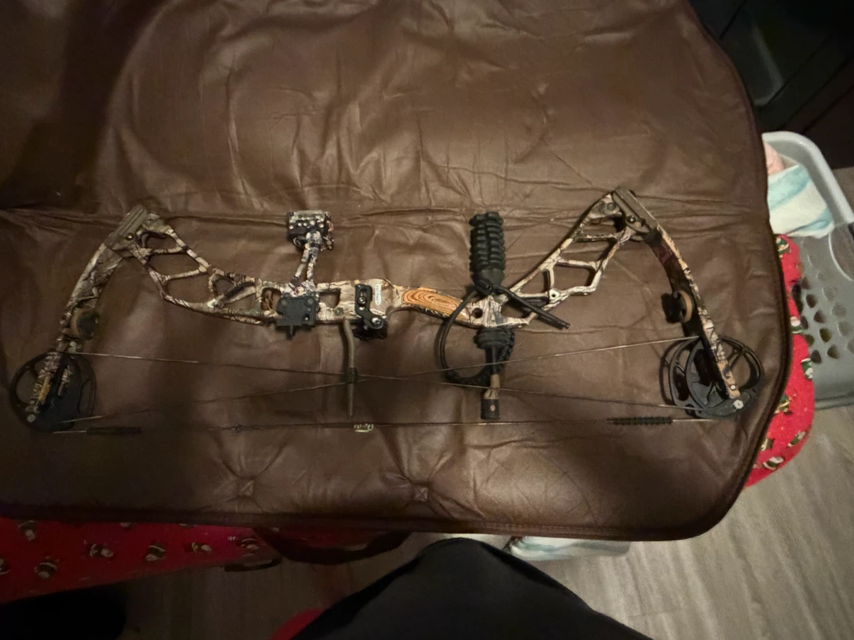 Selling my elite compound bow - photo 2