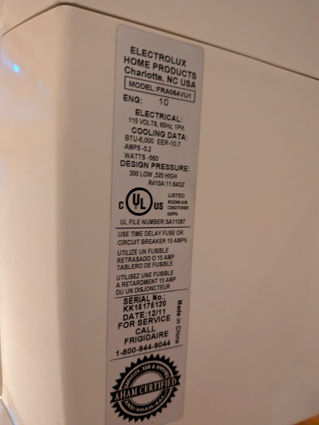 8,000 BTU Frigidaire Window AC - photo 2