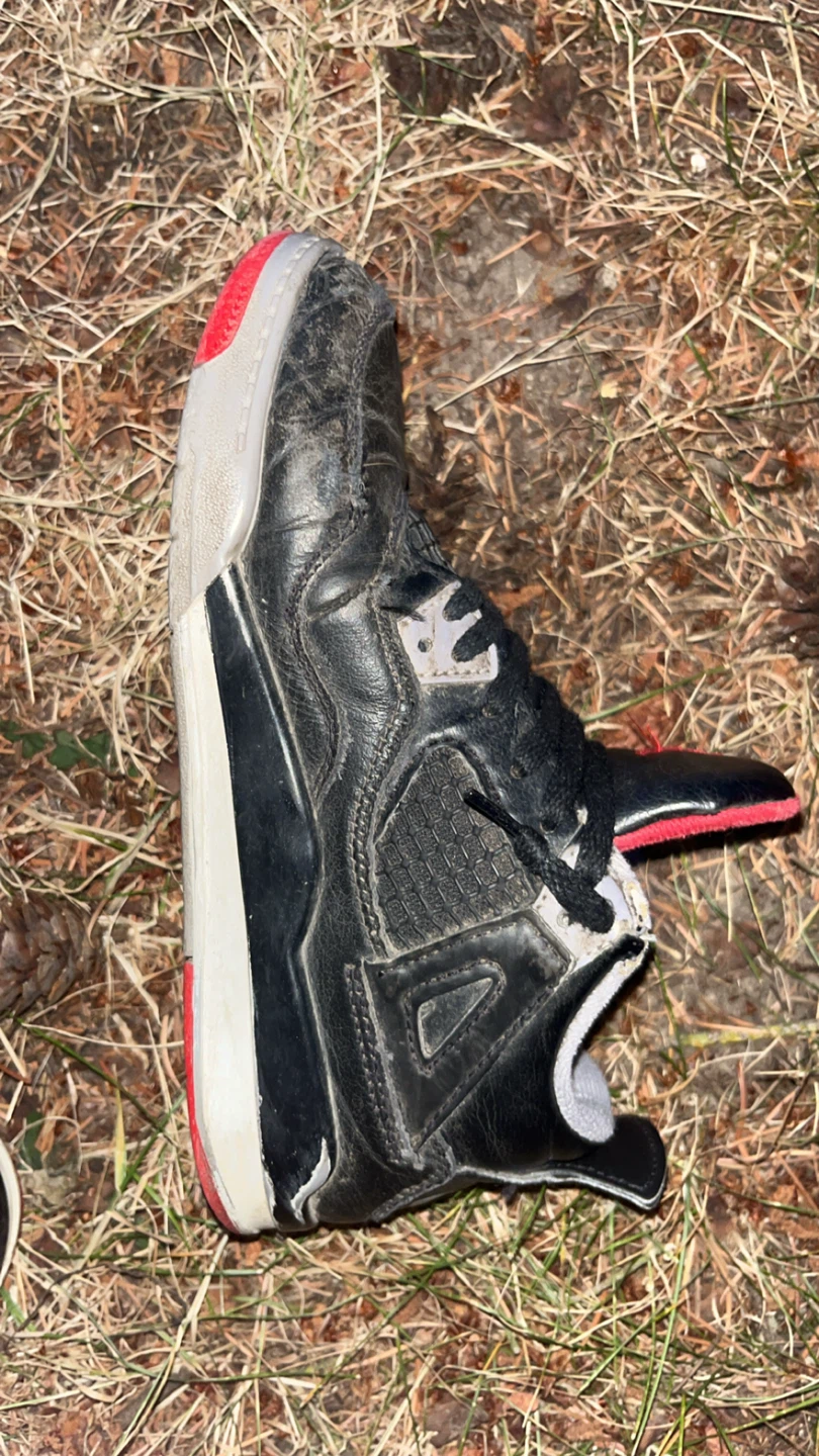 SIZE - 1 Youth - Air Jordan 4 Retro Shoes - very used - cheapish