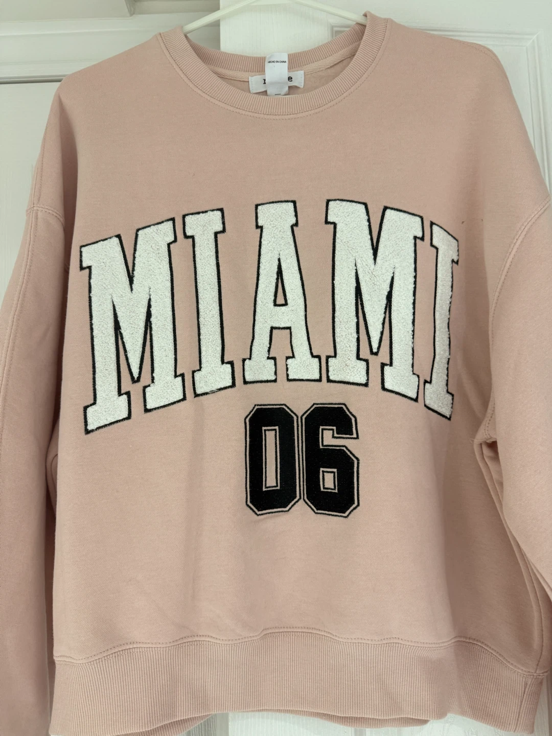 pink crewneck with “Miami” - photo 2