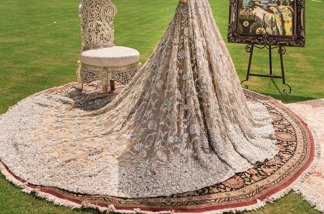 Samsara Embellished Bridal Dress with Veil - photo 5