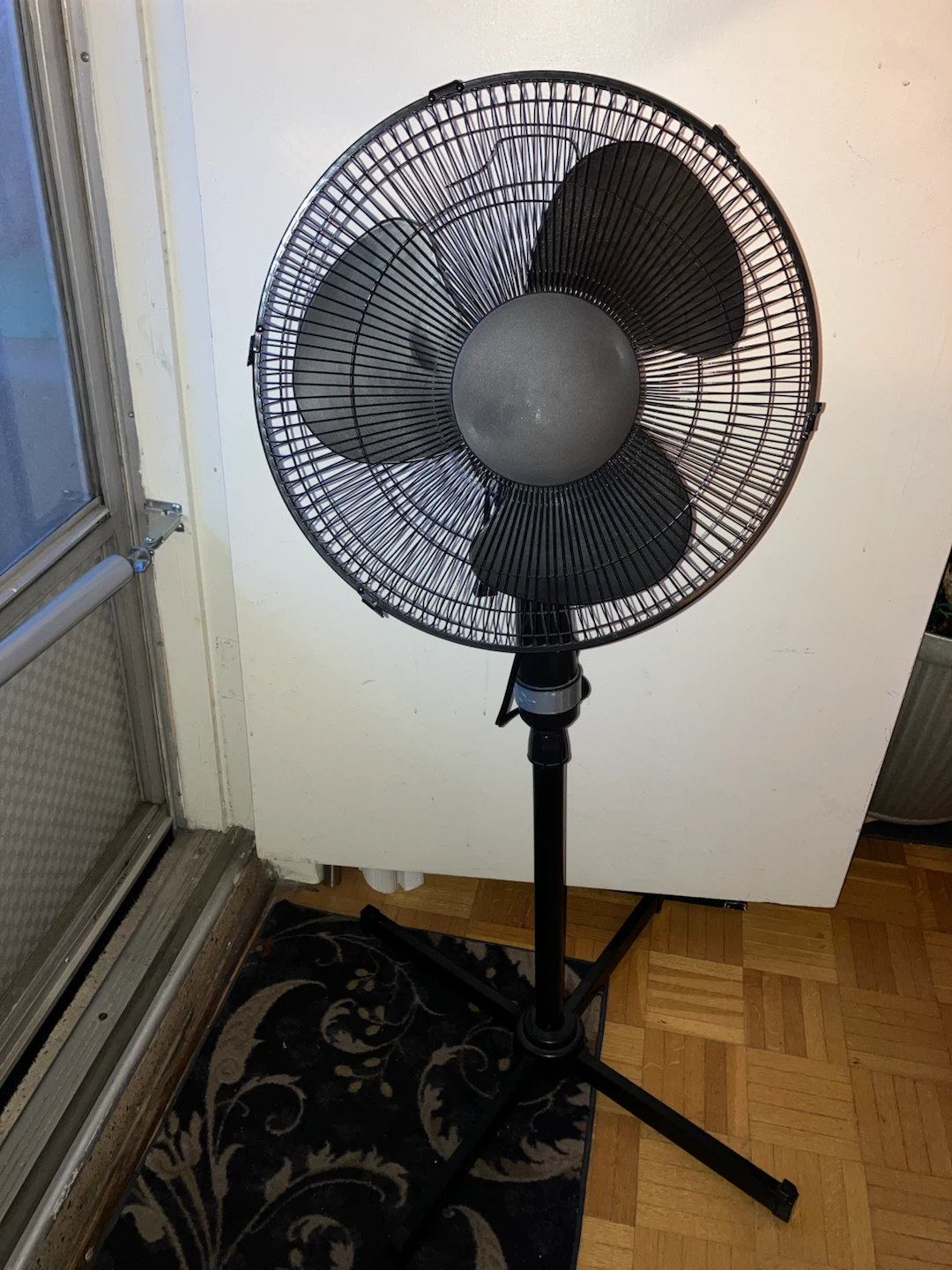 16" Stand Fan - photo 2