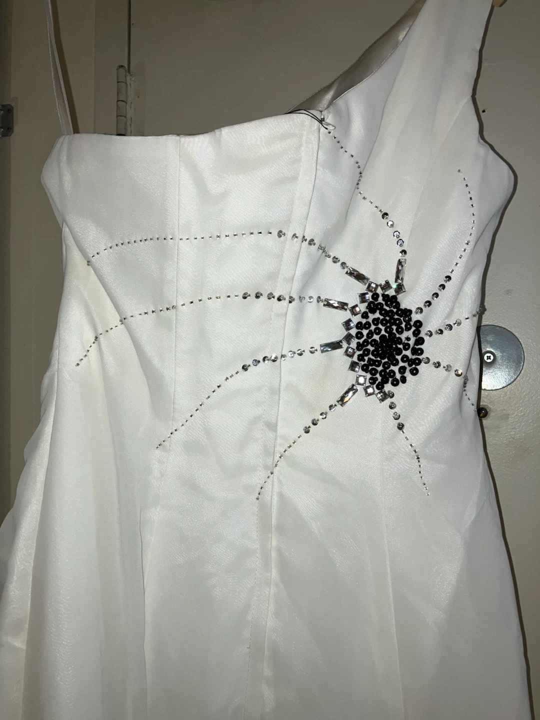 White One-Shoulder Gown with Embellishments - photo 4