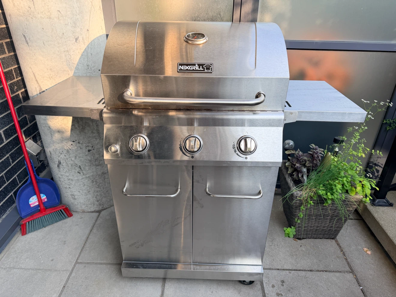 BBQ NexGrill 3 brûleurs + bonbonne + housse