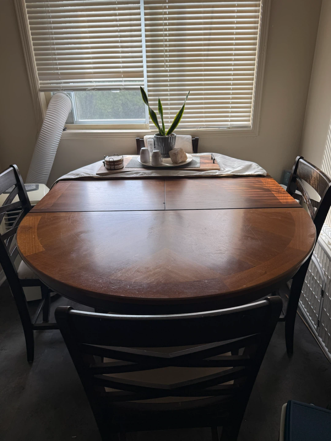 Extendable Dining Table and 4 Chairs - photo 3