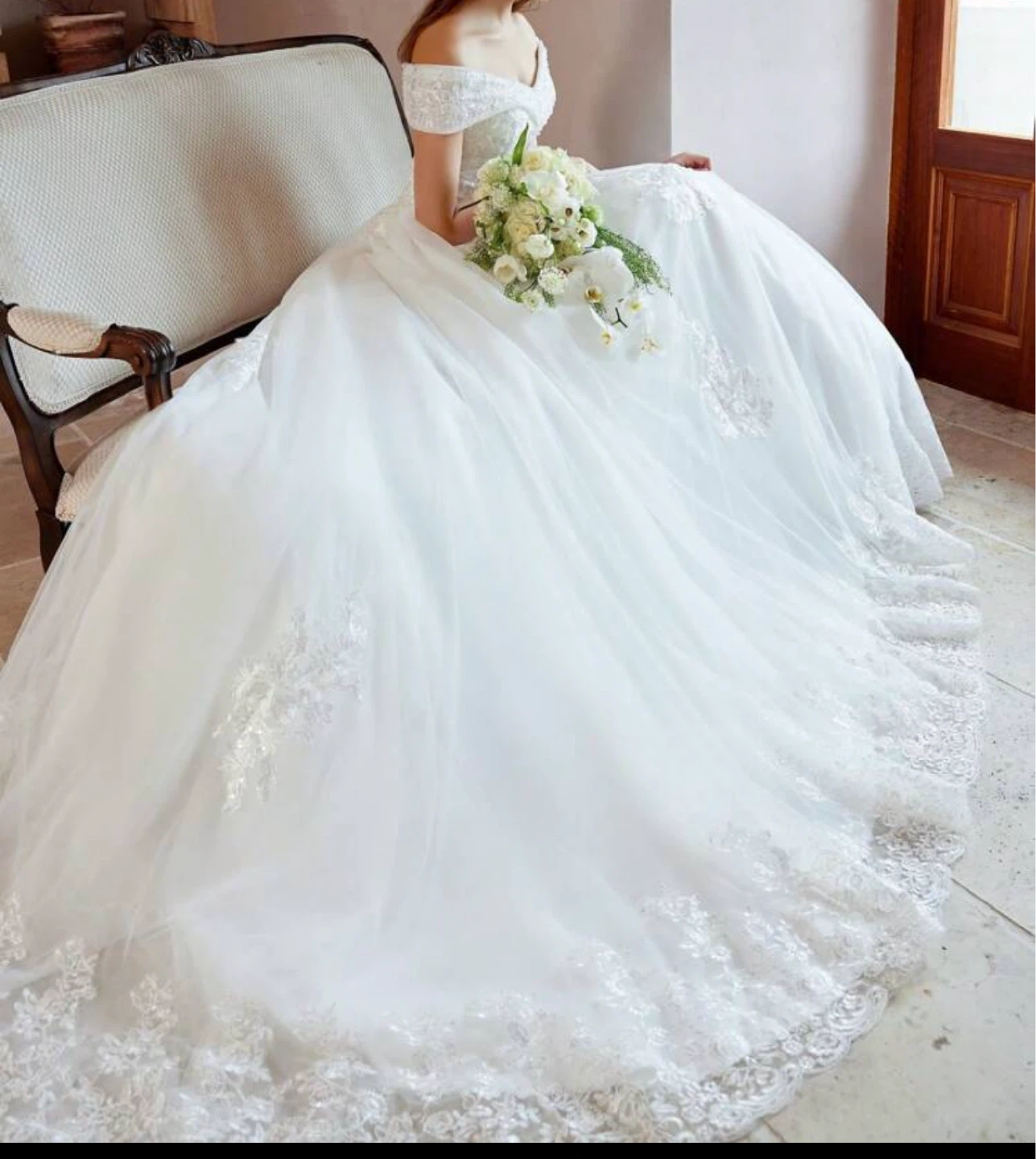 White Off -the-Shoulder Wedding Dress Size 16 NEVER USED - photo 3