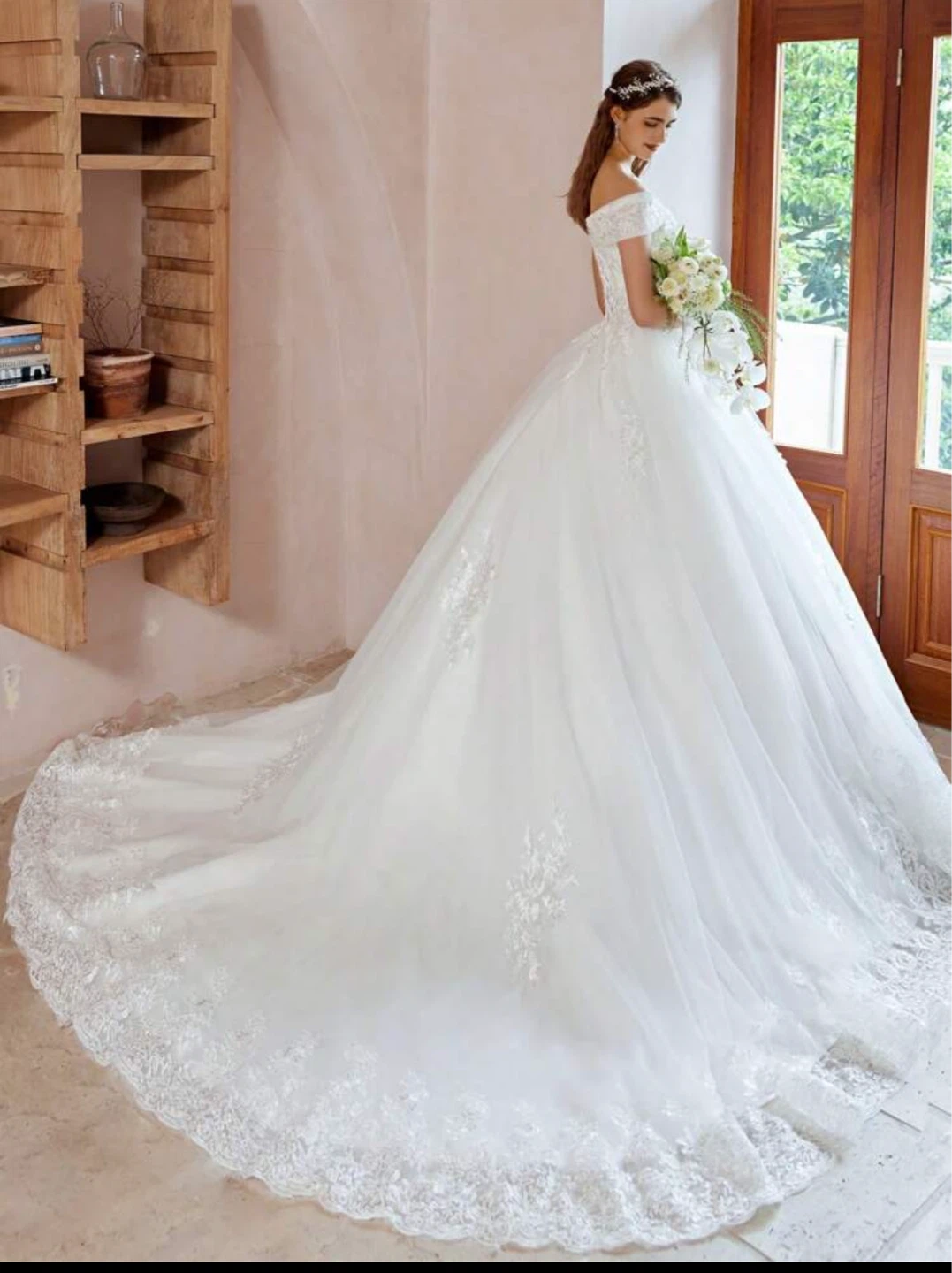 White Off -the-Shoulder Wedding Dress Size 16 NEVER USED - photo 4