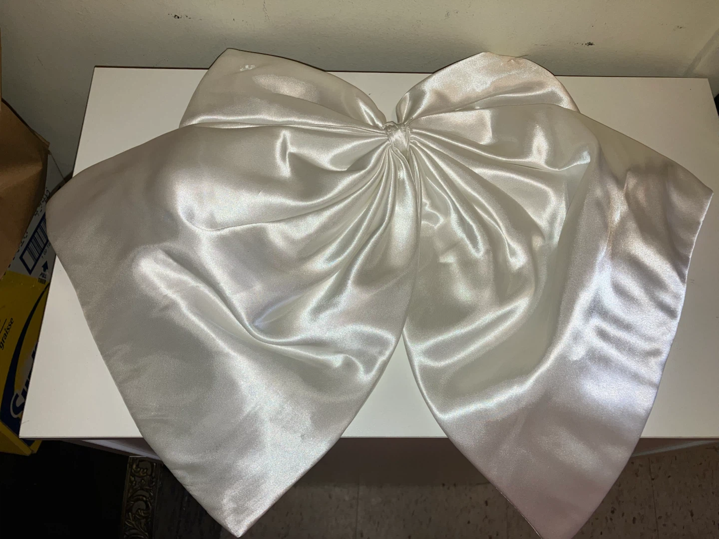White Satin Oversized Bow - photo 2