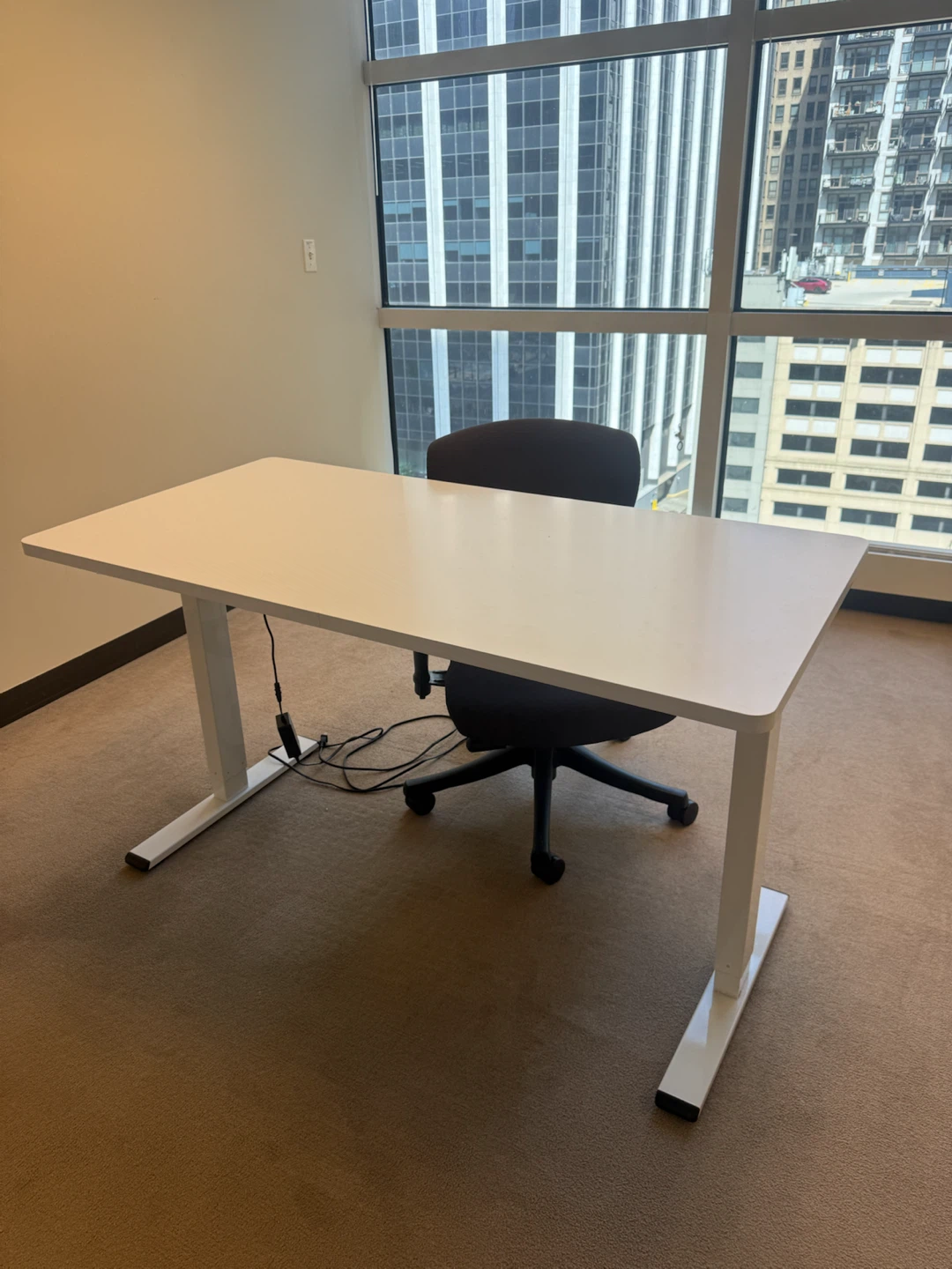 SELLING ALL 7 White Standing Desk!!!!! - photo 4