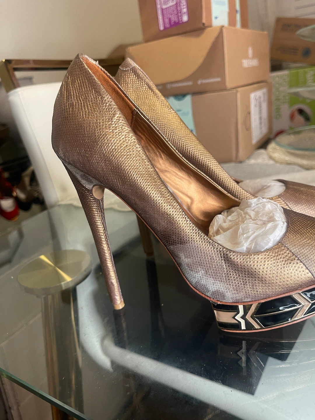 IVY KIRZHNER Women's Gold Snake Print Platform Heels