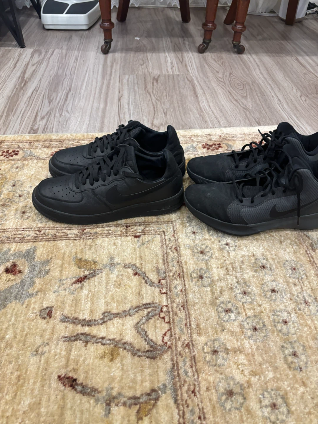 2 Pairs of Nike Shoes – Men’s Size 11 – Like New - photo 2