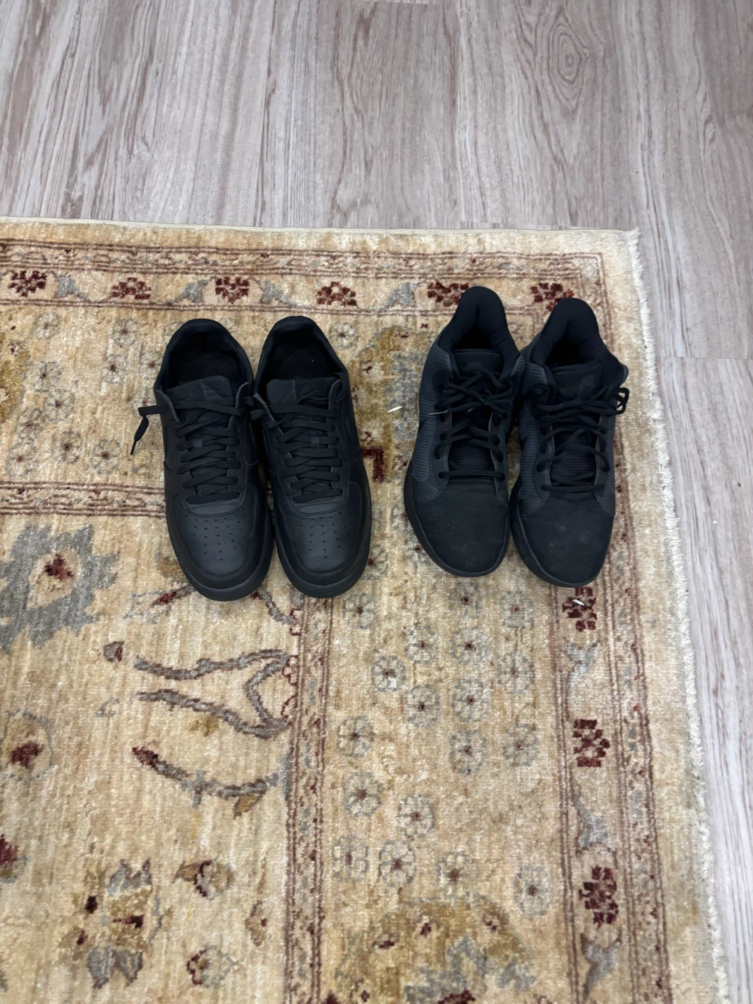 2 Pairs of Nike Shoes – Men’s Size 11 – Like New - photo 3