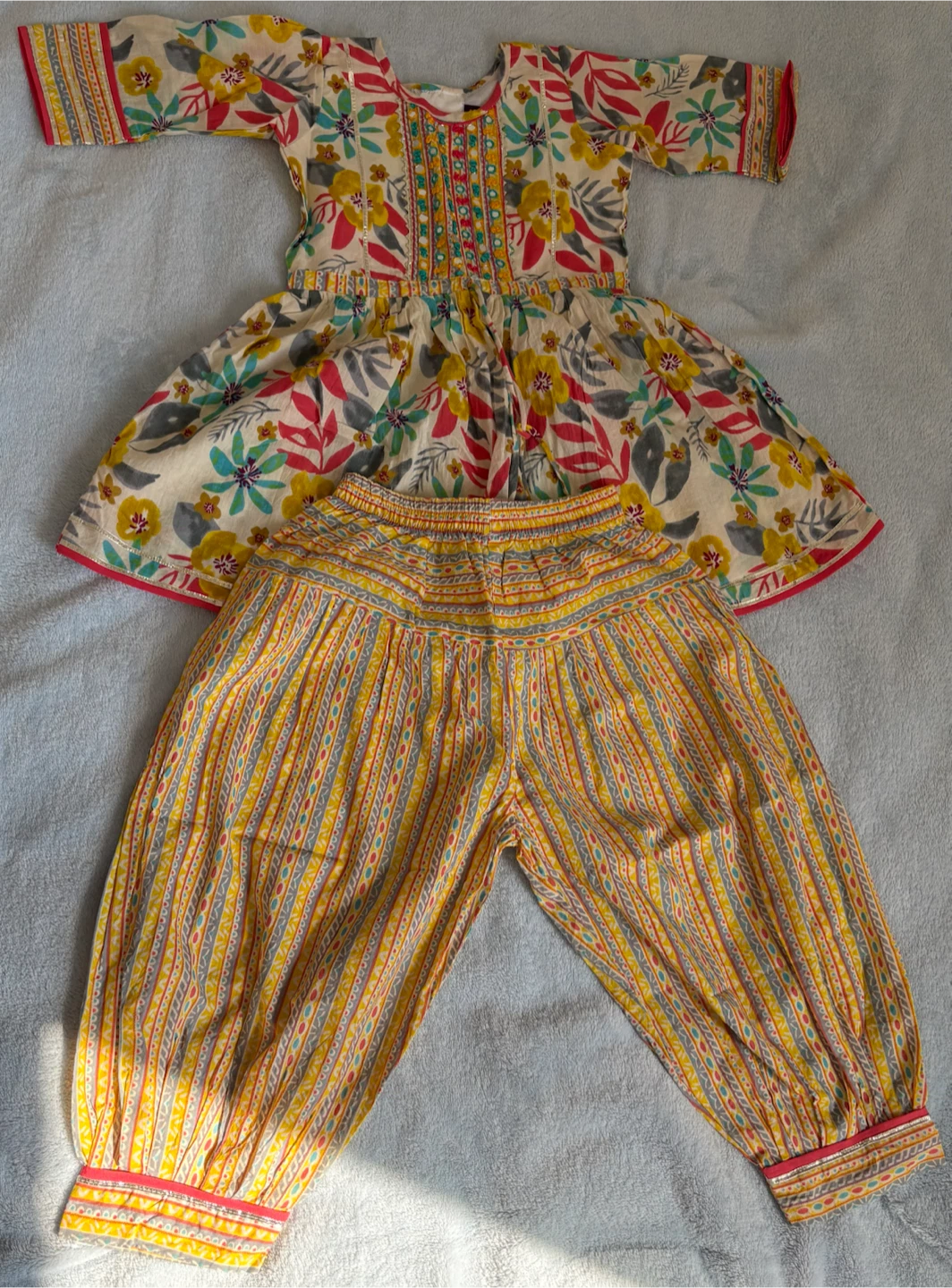 Girls Kurti and Pants Set