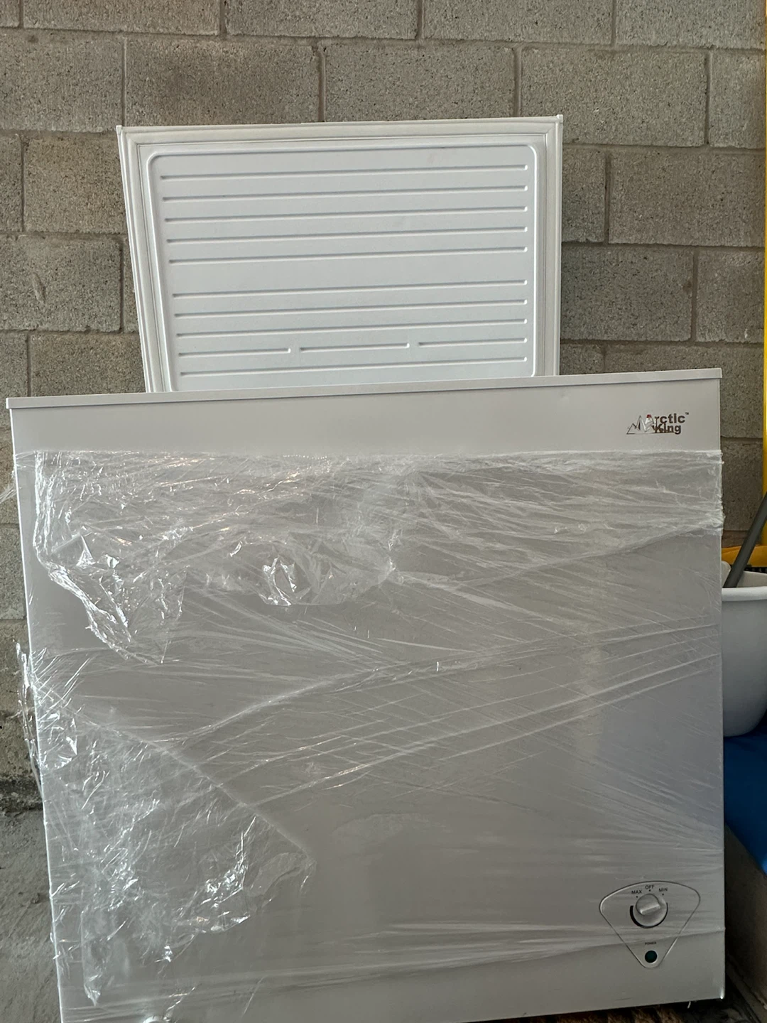 Arctic King Chest Freezer - photo 4