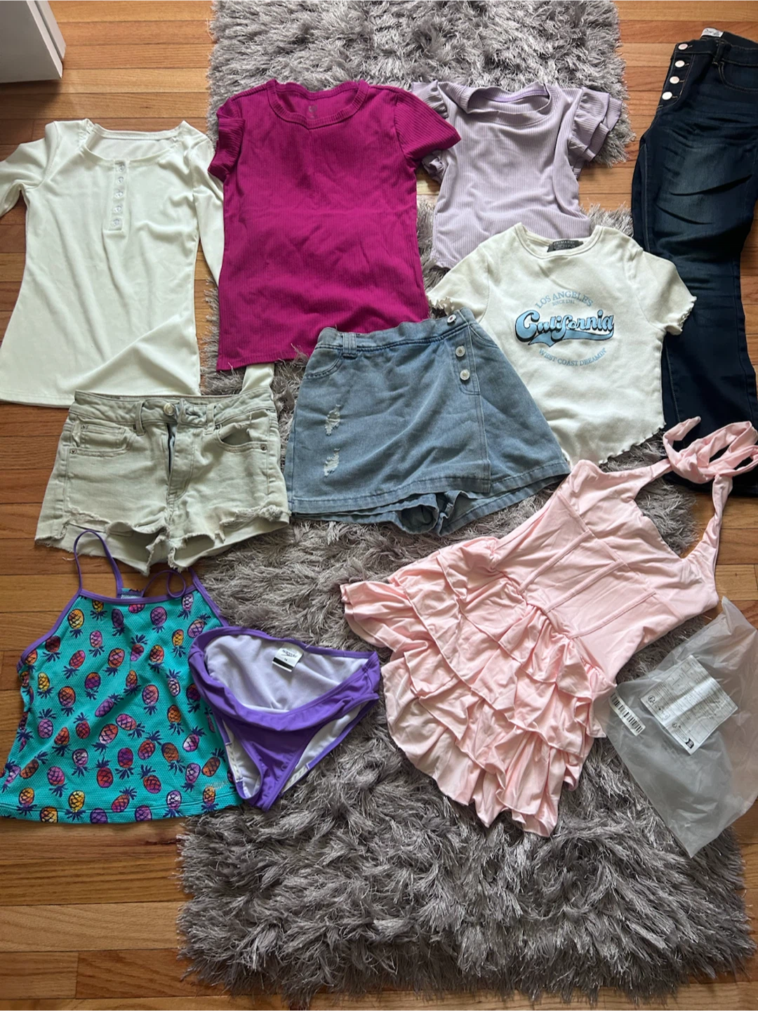 Women’s clothes size XS