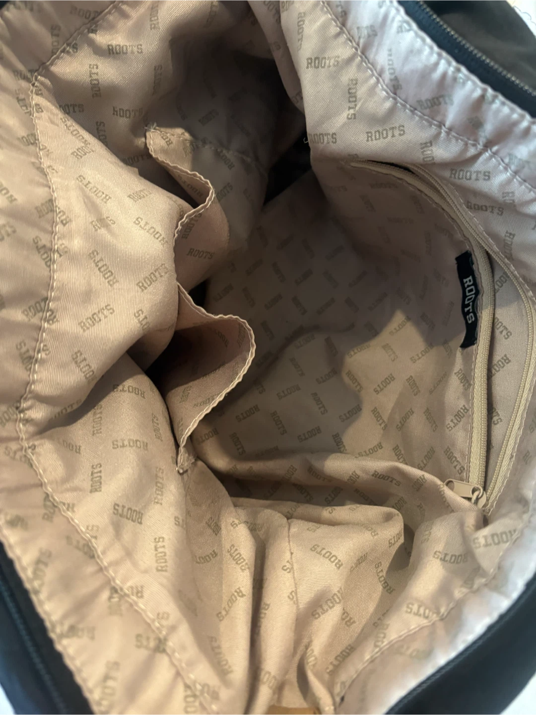 Roots Black Hobo Bag - photo 4