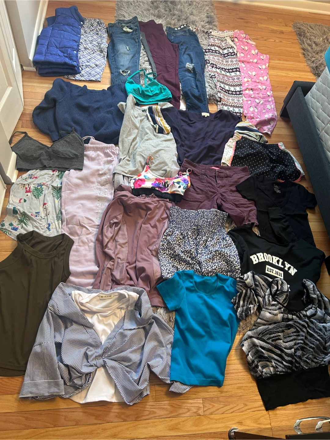 Women’s clothes size small