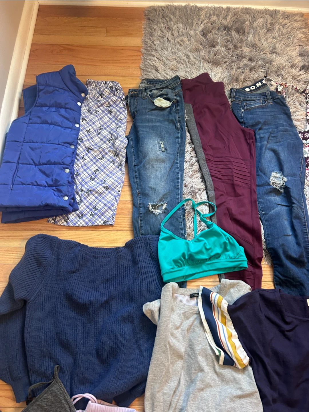 Women’s clothes size small - photo 2