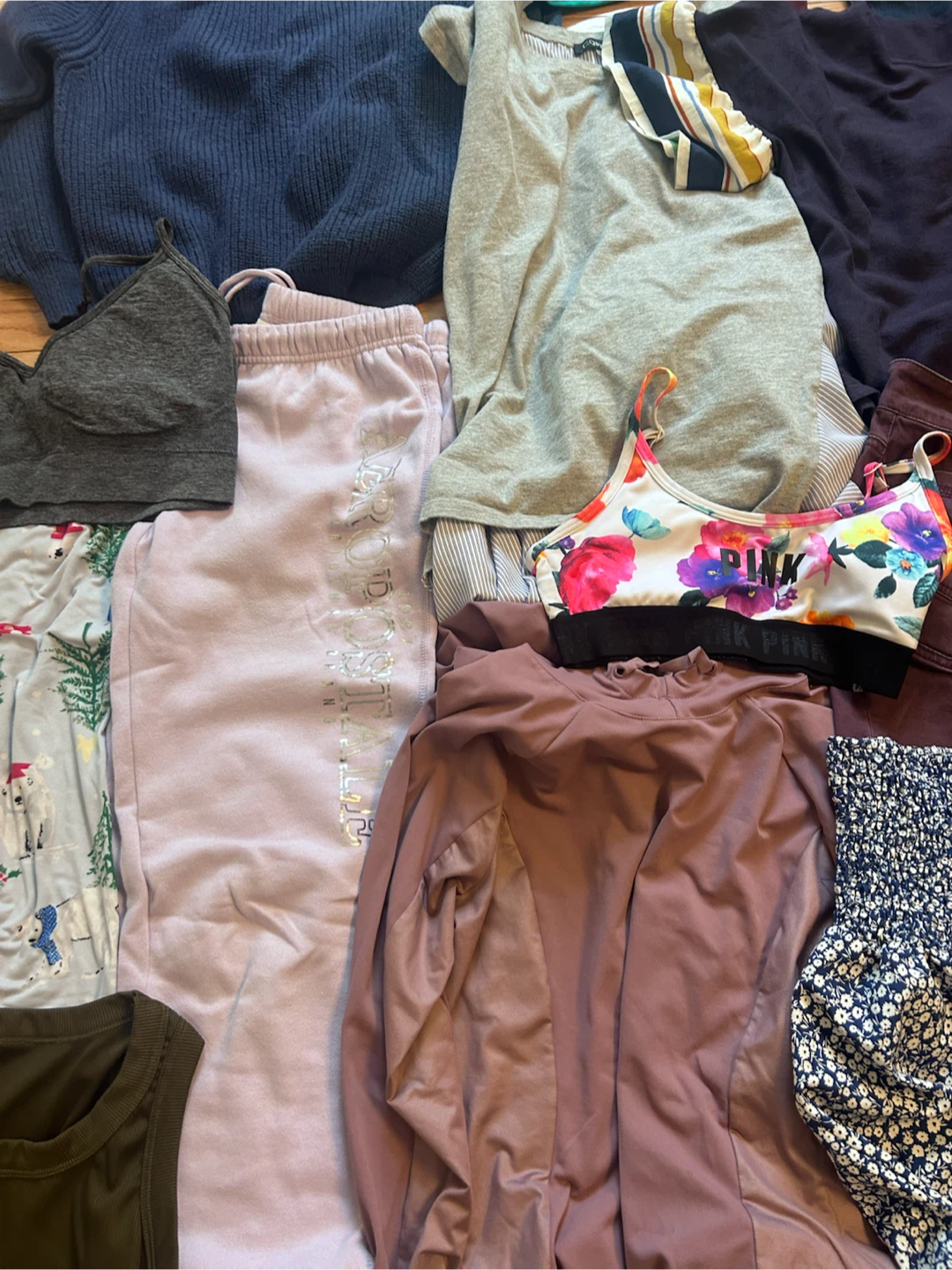 Women’s clothes size small - photo 5