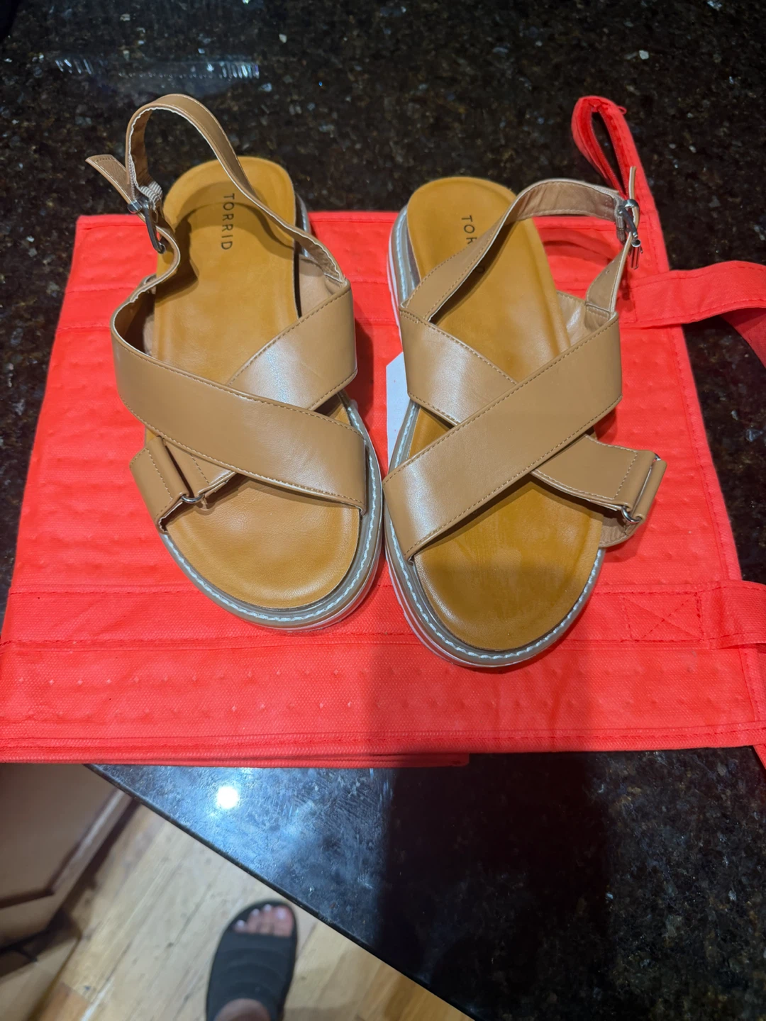 Woman’s Shoes 10WW- practically new - photo 2