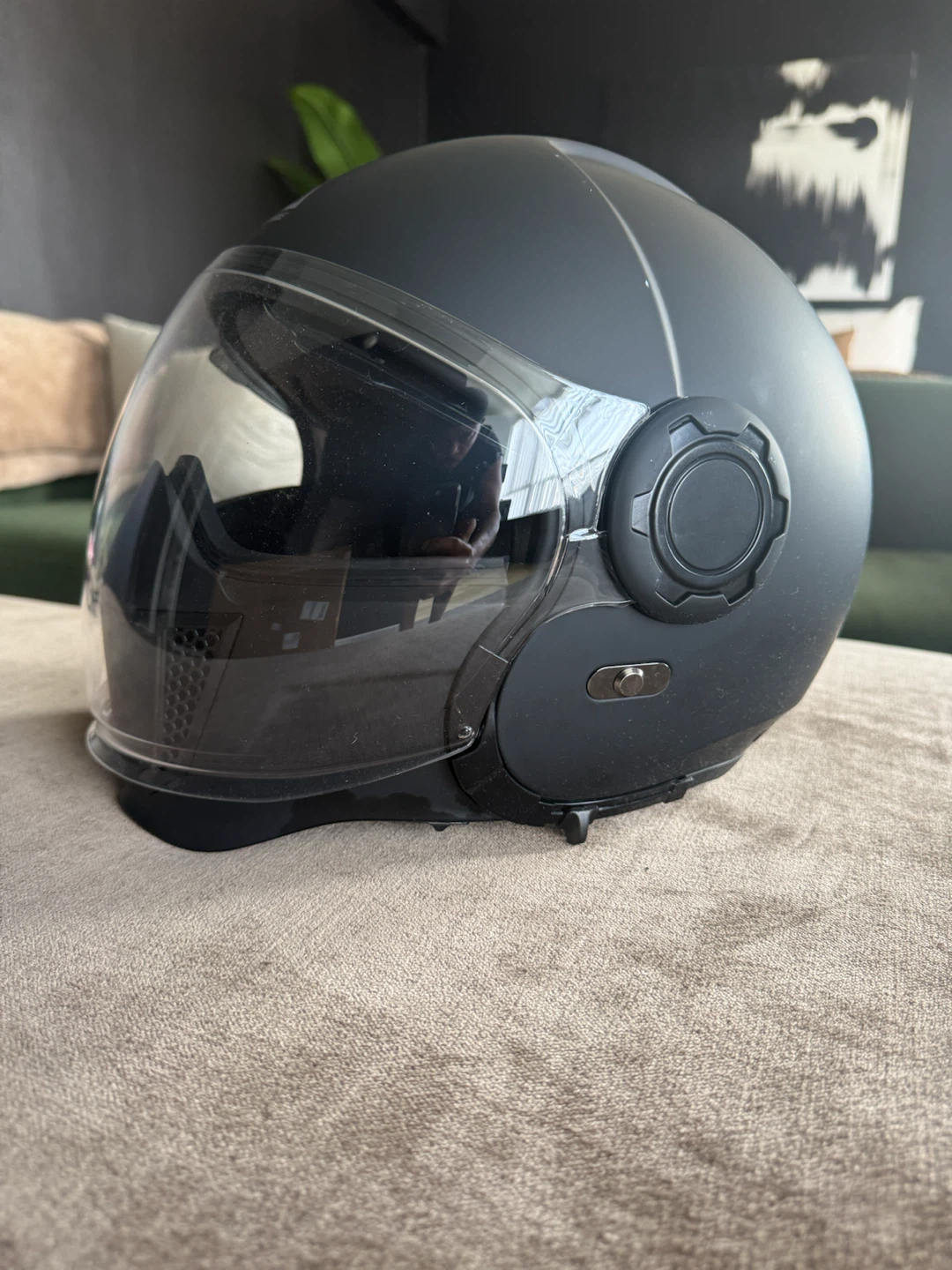 THH Motorcycle Helmet with Visor